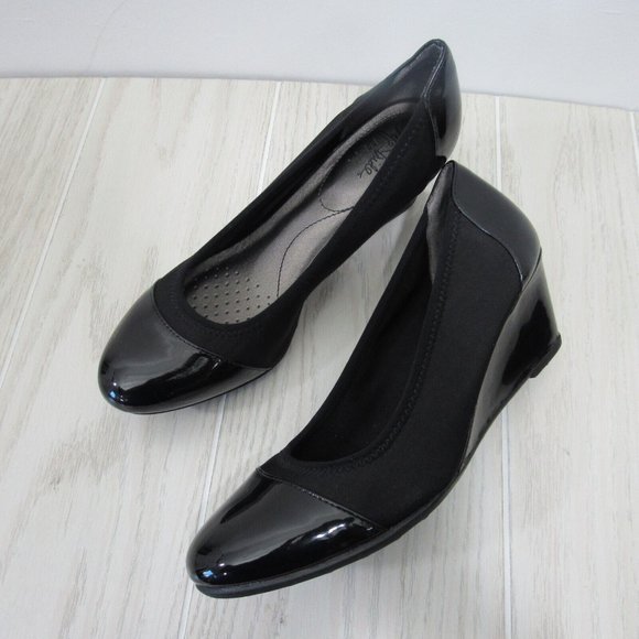 LifeStride Women's Juliana Stretch Wedge Pump -Size 9.5Cap Toe-Shine Black Upper - Picture 9 of 13